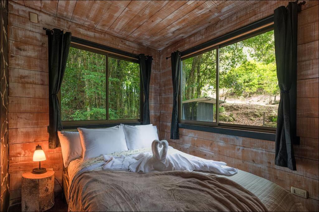 Unicorn Lodge: Direct Riverfront : Unique Experience San Gerardo de Dota Exterior foto